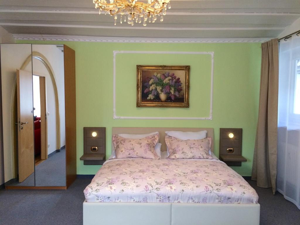 Golden Gapa Central Family Apartment 8 Гармиш-Партенкирхен Номер фото